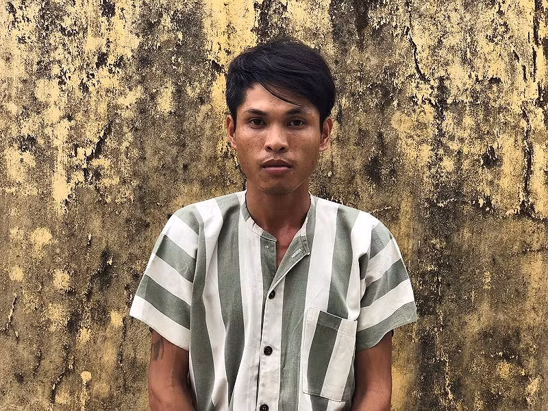 Bé trai 5 tuổi ở Huế bị người tình của mẹ bạo hành dã man - Hình 2 Be trai 5 tuoi o Hue bi nguoi tinh cua me bao hanh da man-Hinh-2