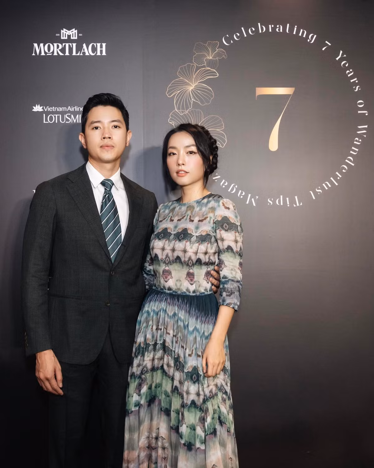 Lê Hà Trúc (SN 1996) được biết đến là bạn gái của cơ trưởng trẻ nhất Việt Nam - Nguyễn Quang Đạt. Cô còn là một trong những blogger nổi tiếng.