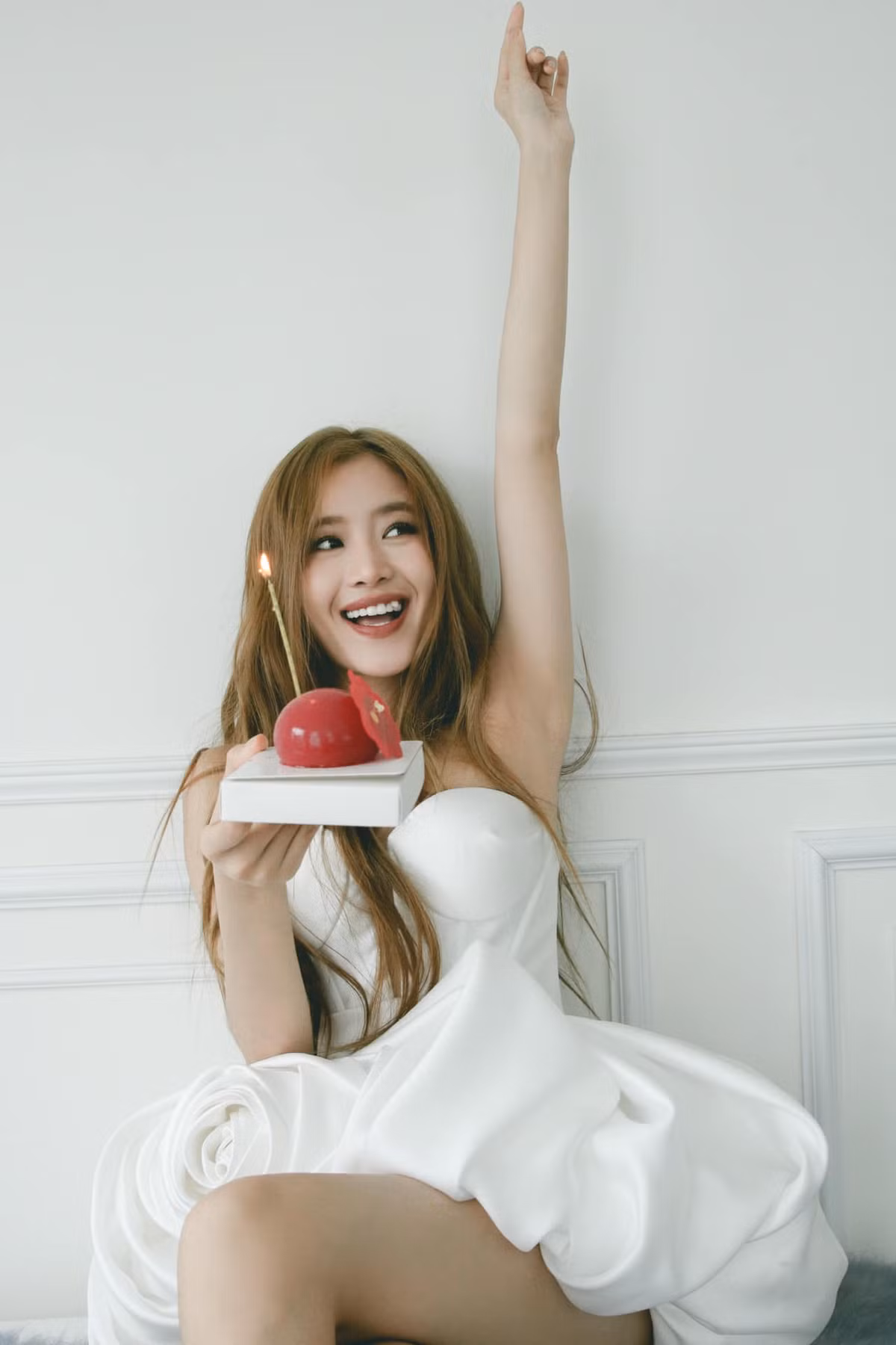 Sở hữu body thanh mảnh, Thùy Trâm dễ dàng "cân đẹp" mọi phong cách.