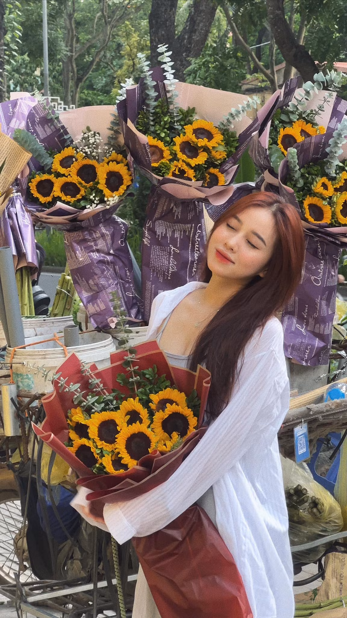 Hoa Mỹ sở hữu gương mặt ưa nhìn, vẻ ngoài nóng bỏng.