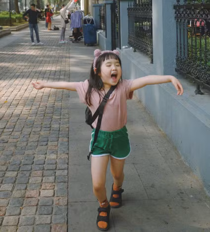Trang cá nhân hiện tại của Tiểu Man đang thu hút hàng triệu lượt follow, đây là con số khiến nhiều đàn anh, đàn chị phải ước mong. Ảnh: IGNV