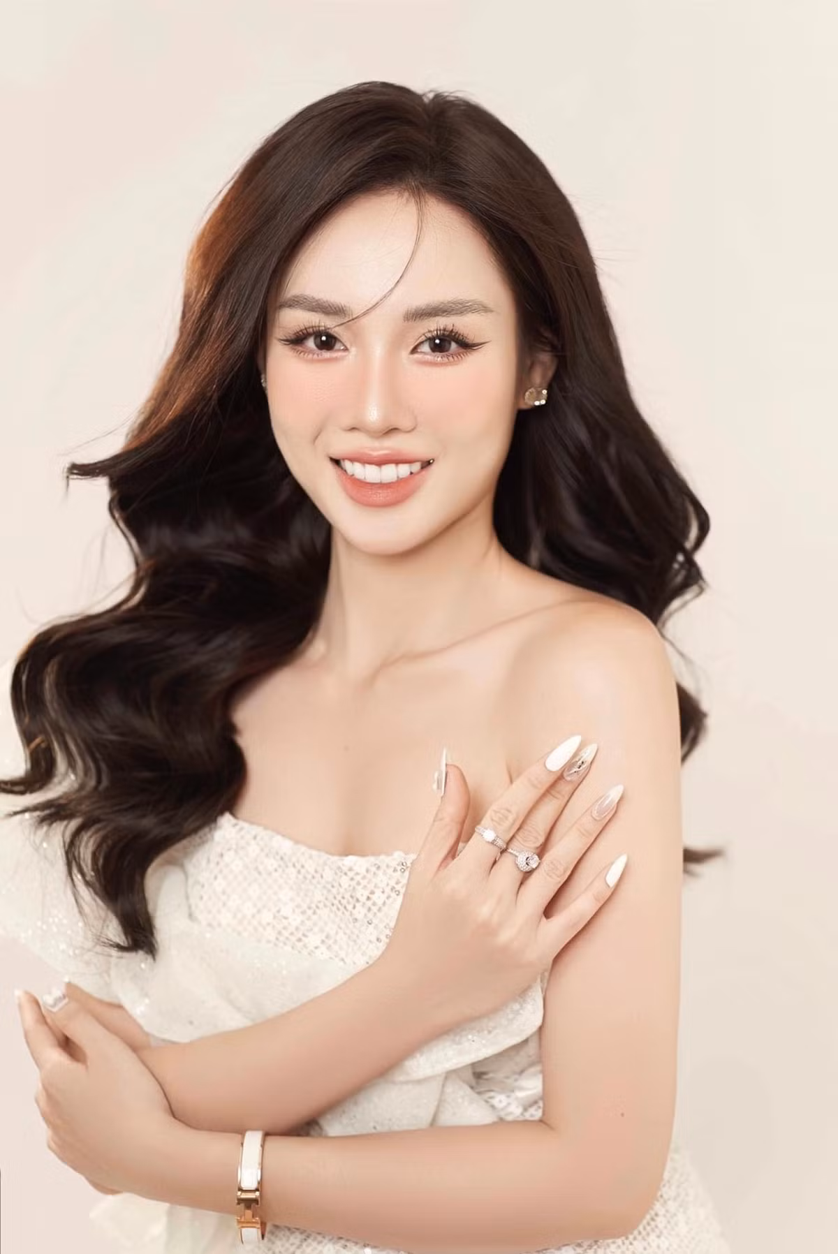 Ngọc Mai còn gây ấn tượng bởi vóc dáng cân đối với số đo 3 vòng lý tưởng: 83 - 58 - 89 (cm).