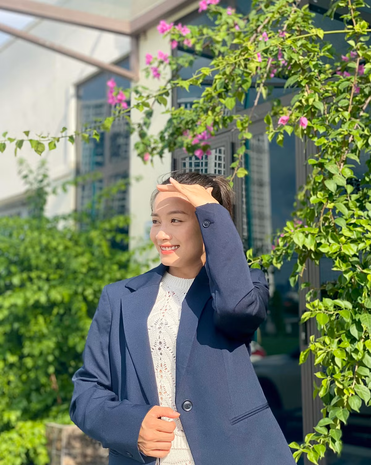 Nụ cười tươi với má lúm đồng tiền của cô gái đến từ Hà Nội đã nhận được nhiều bình luận khen ngợi.