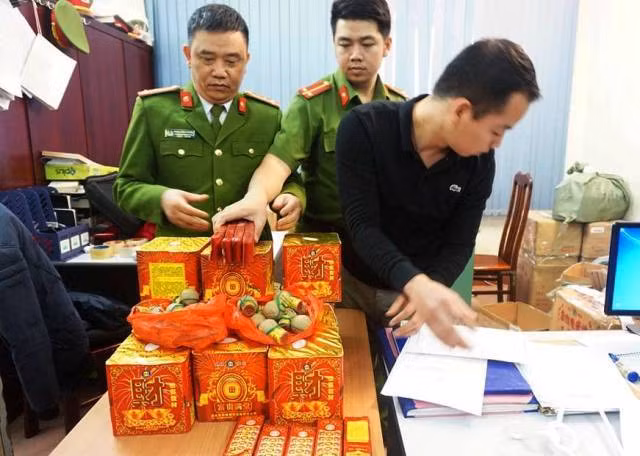 Gần 500 kg pháo đã bị công an Hà Nội bắt giữ.