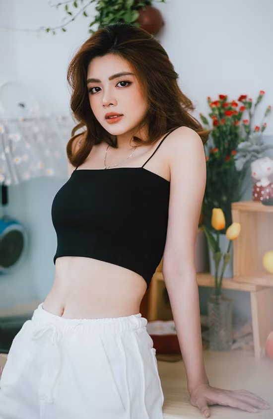 Cư dân mạng còn nhận xét, nữ sinh Sài thành xinh xắn, đáng yêu chẳng kém các "ngọc nữ" Thái Lan, Hàn Quốc.