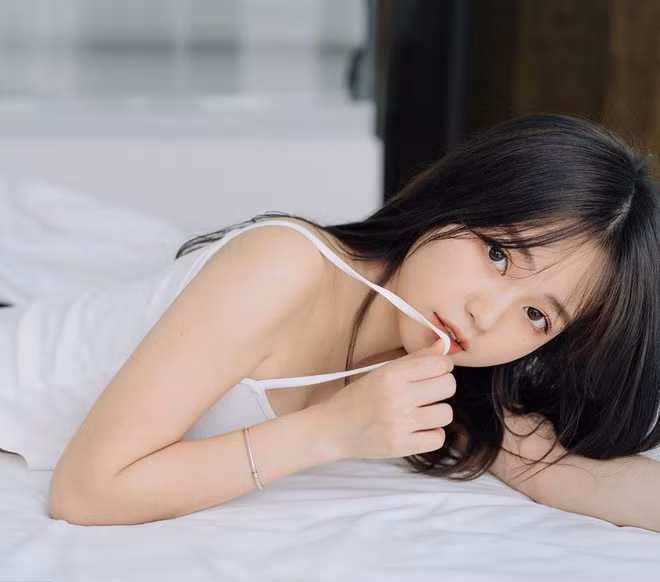 Sau Thảo Mi, đến lượt cô nàng Thanh Thuỷ là đối tượng được nhắc đến trong chuyện tình cảm của Quang Hải.