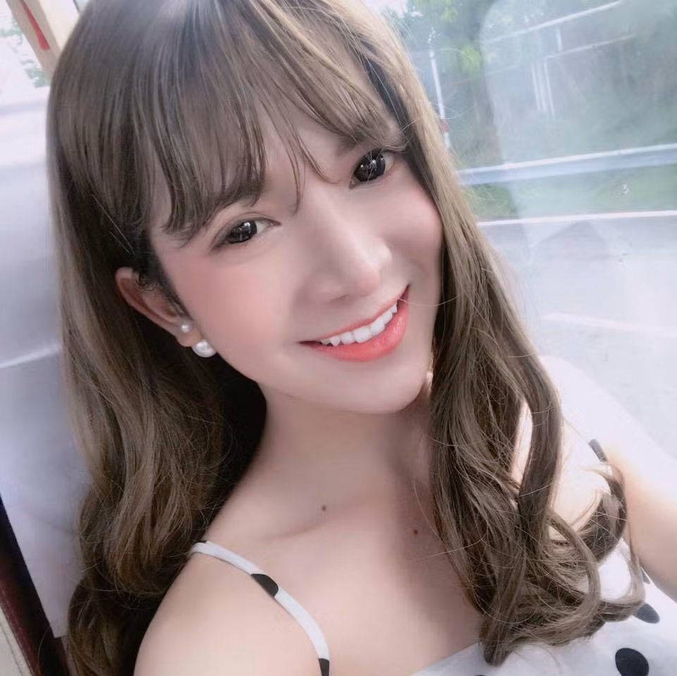 Gương mặt xinh đẹp và ba vòng nóng bỏng của Trần Đoàn là lợi thế giúp cho người đẹp tham gia các cuộc thi nhan sắc.