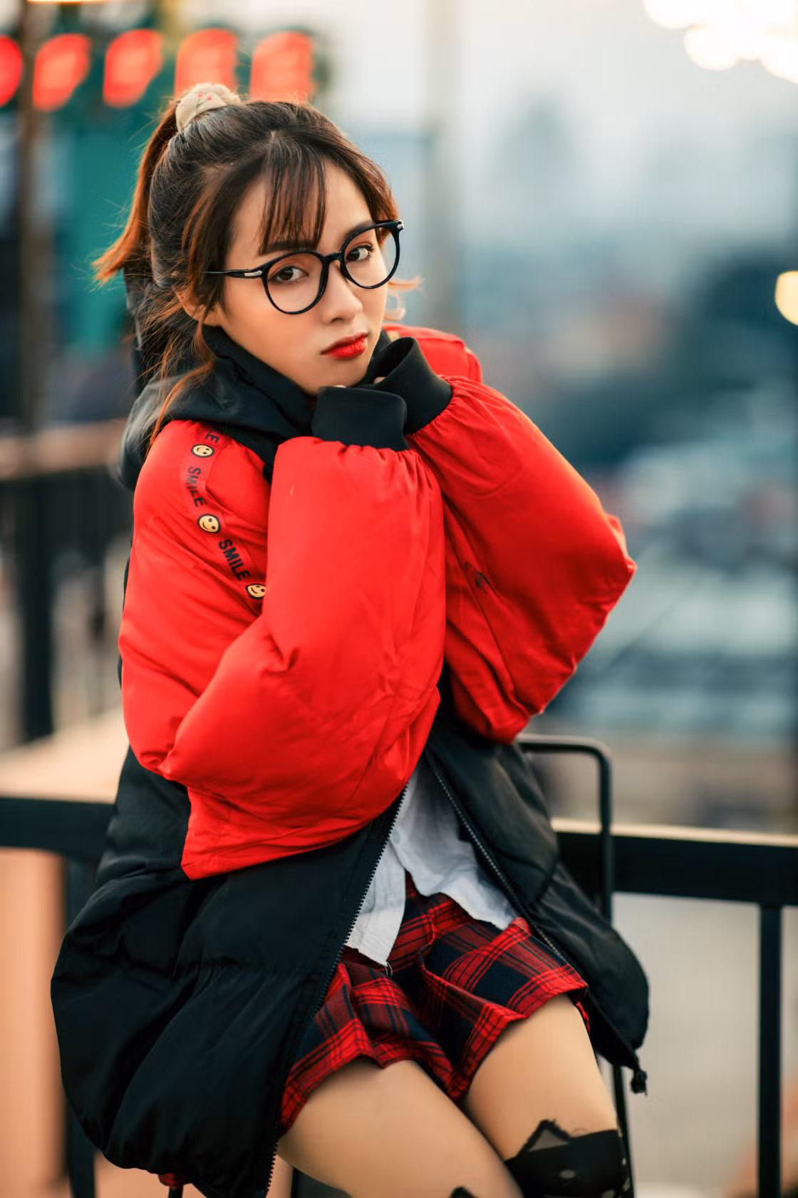 Vốn là một cô gái năng động, Kim Phụng rất tích cực tham gia các hoạt động ngoại khóa của trường, của khoa.