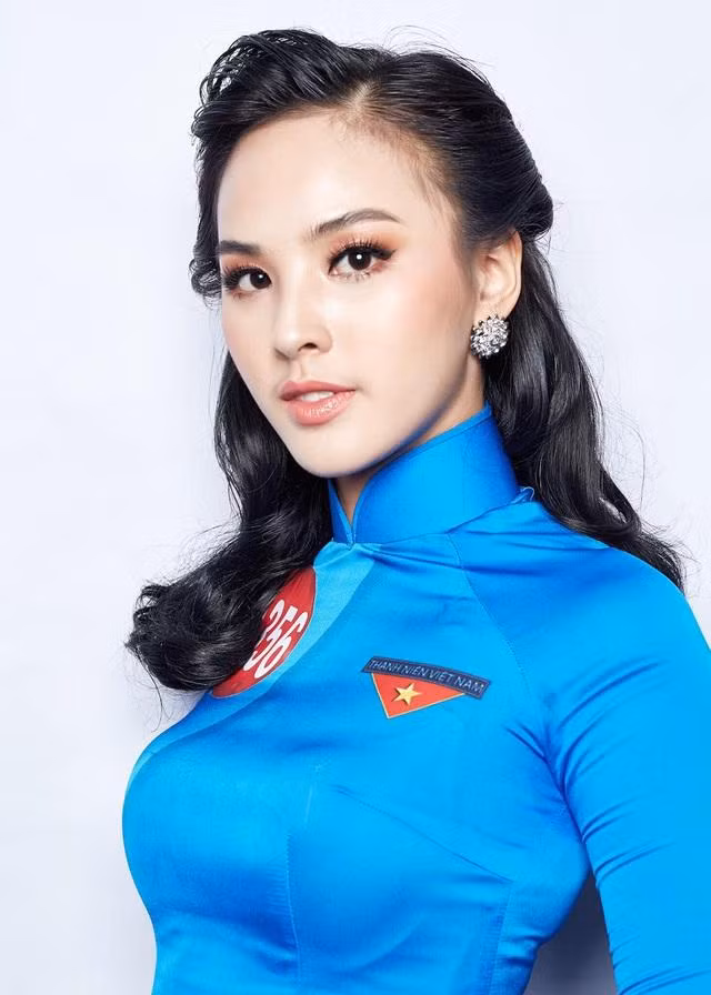 "Bóng hồng" của ĐH Ngoại thương còn là một trong những gương mặt điển hình trong top gương mặt đạt giải cao và gặt hái nhiều thành công nhất sau khi bước ra từ cuộc thi Hoa khôi Sinh viên Việt Nam, tính đến thời điểm hiện tại.