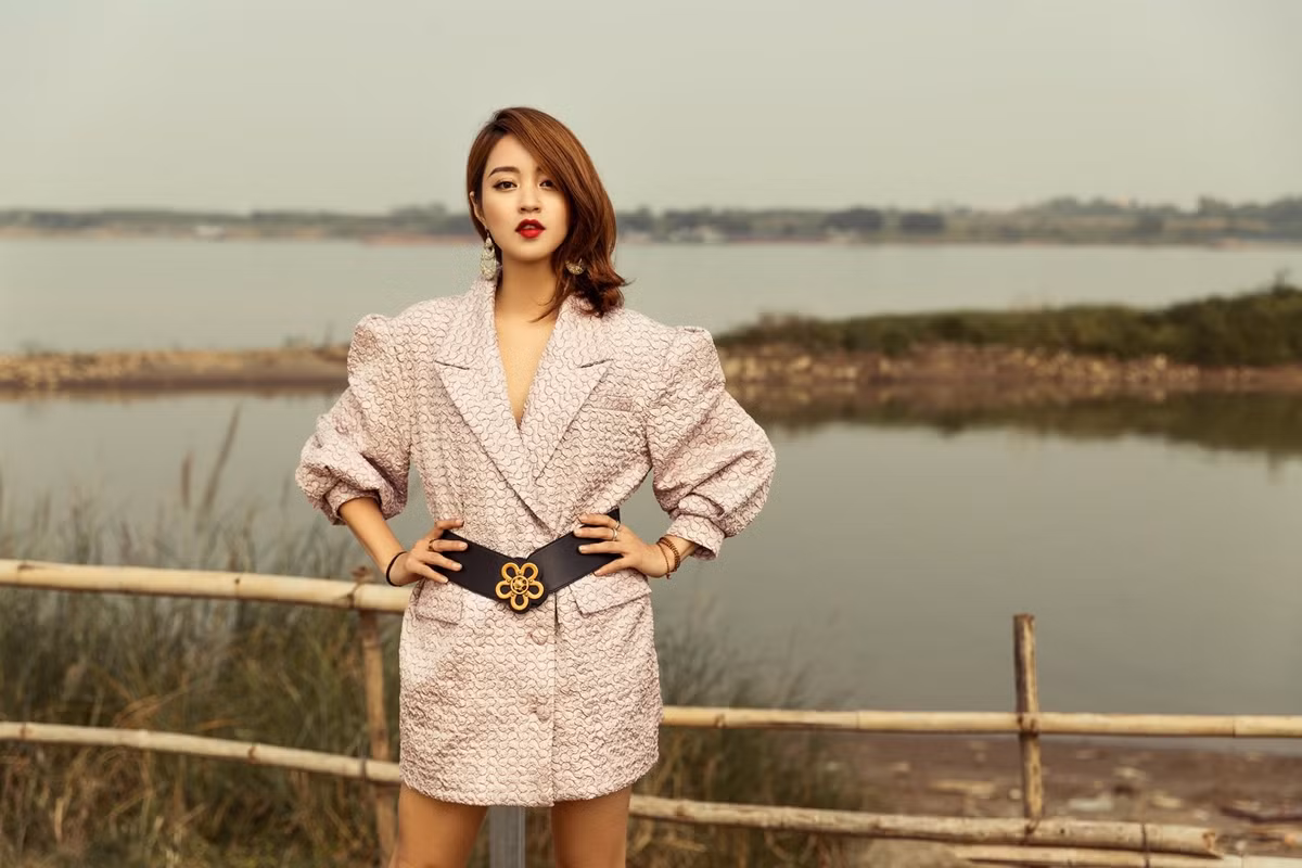 Cựu hot girl ngày nào luôn thu hút sự chú ý mỗi khi xuất hiện bởi nhan sắc "lão hóa ngược" và ngày càng xinh đẹp.
