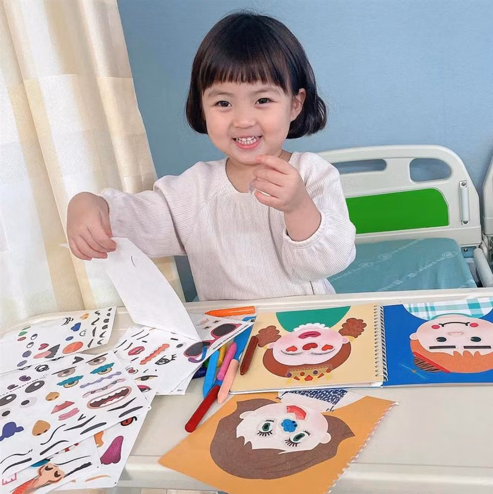 Mẹ bé thường xuyên cập nhật ảnh cuộc sống thường ngày của con gái.