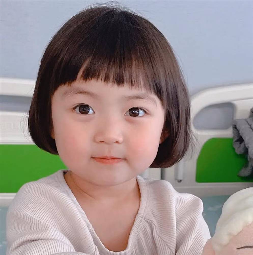 Jinmiran ngày càng xinh xắn và đáng yêu. Ngoại hình hiện tại của cô bé nổi tiếng năm nào khiến nhiều người không khỏi bất ngờ.