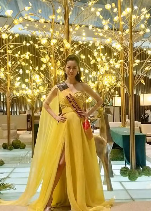 Dương Thùy Linh lên đường sang Singapore tham gia cuộc thi Hoa hậu Phụ nữ Toàn thế giới 2018 từ ngày 20/6. Ảnh: Fanpage