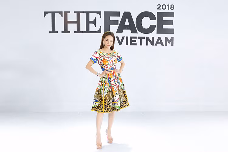Với Minh Hằng, cô đang nỗ lực tạo dấu ấn trong phong cách thời trang cho lần đầu làm huấn luyện viên The Face.