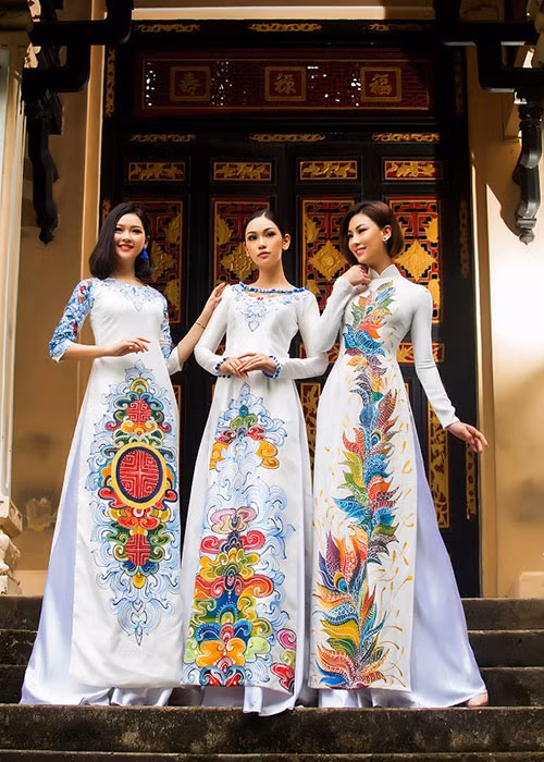 Khánh Linh đang chuẩn bị nối gót hai chị gái bước vào showbiz. Ảnh: giadinhvatreem