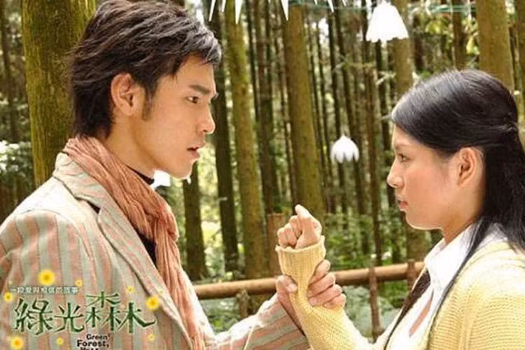 Năm 2005, Nguyễn Kinh Thiên tham gia diễn xuất trong phim "Tia sáng xanh hạnh phúc". Ảnh: epochtimes