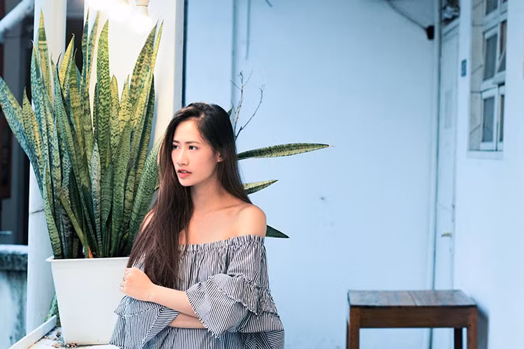 Thu Chiêu có sở thích đi du lịch, chụp ảnh, đọc sách và nghe nhạc.