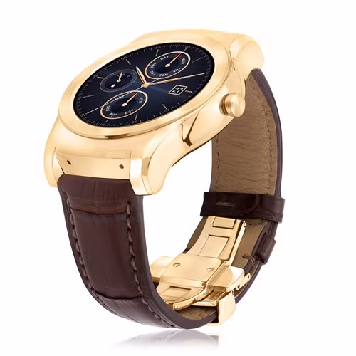 Về ngoại hình, LG Watch Urbane Luxe trông chẳng mấy khác biệt với những chiếc đồng hồ truyền thống nhưng lại “sang chảnh” hơn vì toàn bộ phần vỏ kim loại bên ngoài và bộ khóa được mạ vàng sáng bóng.