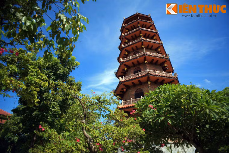 Từ ngôi chùa này, ngọn lửa đấu tranh của Phật giáo đã lan rộng khắp miền Nam Việt Nam, góp phần làm lung lay tận gốc chế độ Ngô Đình Diệm...