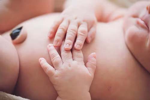 Bên cạnh đó là những lời động viên, chia sẻ đầy tình cảm với gia đình Erika và Stephen.