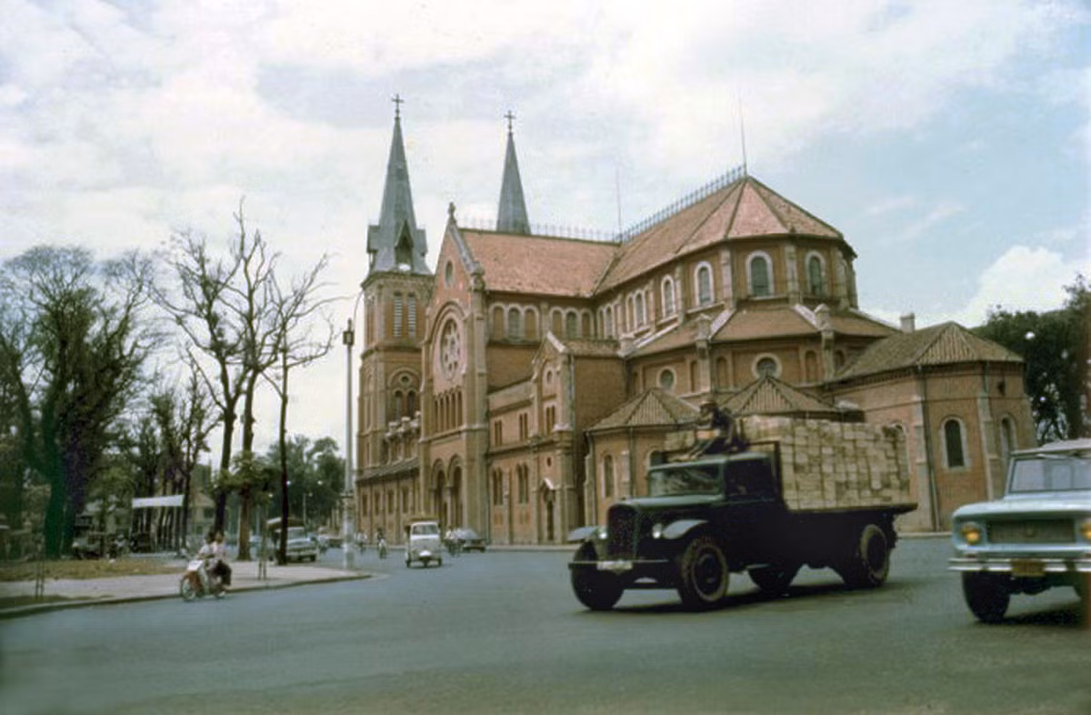 Nhà thờ Đức Bà.