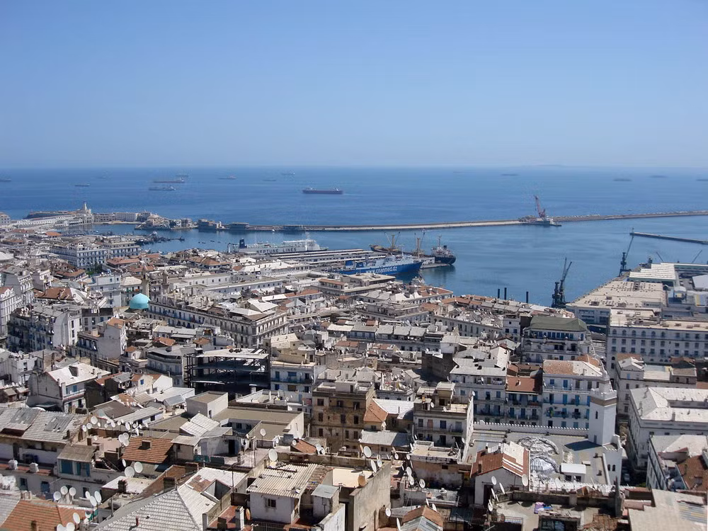 Nằm ở khu vực trung tâm thủ đô Algier của đất nước Algeria, Casbah của Algier (Casbah trong tiếng Ả Rập có nghĩa là thành lũy) là một trong những đô thị Hồi giáo cổ nổi tiếng nhất thế giới còn được lưu giữ.
