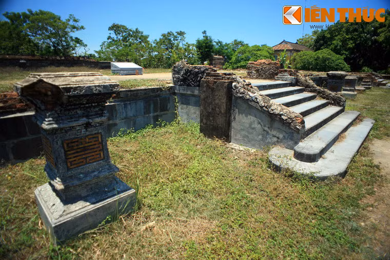 Tại nơi đây, vào ngày 6/11/1925, vua Khải Định đã trút hơi thở cuối cùng.
