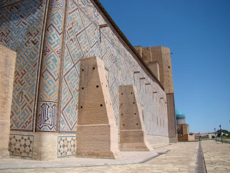 Lăng mộ Khoja Ahmed Yasawi đã được UNESCO công nhận là Di sản văn hóa thế giới vào năm 2003.