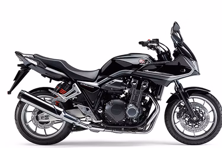 Honda đã đưa ra lựa chọn màu đen mới, với tem viền trang trí có thiết kế giống CB1300SF/SB 25th Anniversary. Có một điểm mới nổi bật đó là cả CB1300SF và CB1300SB SP đều được trang bị hệ thống phuộc trước sau cao cấp của Ohlins và phanh trước Brembo M4 Monoblock.