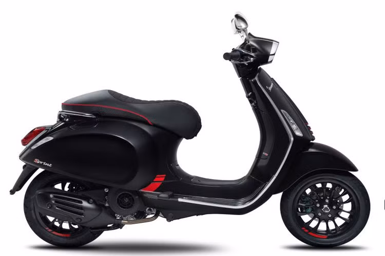 Hãng xe máy Piaggio của Ý vừa cho ra mắt 3 phiên bản giới hạn tại thị trường Malaysia. Phiên bản Vespa đặc biệt 2019 sản xuất giới hạn có mức giá cao nhất là chính là chiêc Sei Giorni có giá hơn 370,7 triệu đồng.