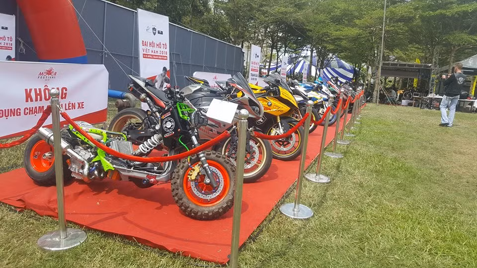 Đại hội môtô diễn ra tại khu du lịch Thác Giang Điền từ ngày 14 đến 15/4/2018. Tại đây không chỉ có loạt xe môtô khủng tham gia mà còn bao gồm cả dàn siêu xe tiền tỷ của dân chơi Sài Gòn đổ về.