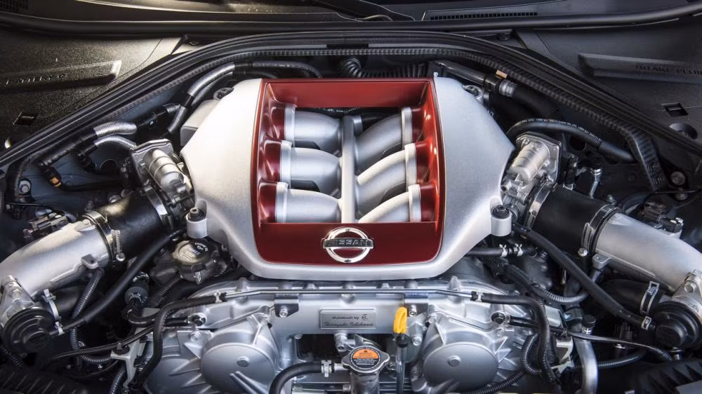 GT-R mới sẽ vẫn được hãng xe ôtô Nissan trang bị khối động cơ tăng áp kép V6 3.8 lít, sản sinh công suất 547 mã lực và 632Nm mô-men xoắn cực đại trong khoảng vòng tua từ 3.300 đến 5.800 vòng/phút.