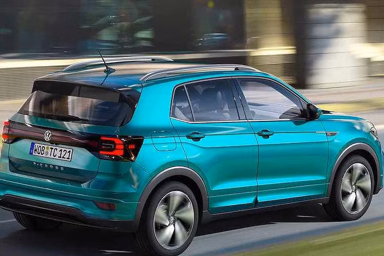 T-Cross được trang bị 3 phiên bản động cơ. Trong đó, lựa chọn động cơ xăng 3 xi-lanh tăng áp 1.0l sẽ có 2 mức công suất là 94 hoặc 113 mã lực tùy theo model. Bên cạnh đó, xe còn có lựa chọn máy dầu 4 xi-lanh tăng áp 1.6l mạnh 94 mã lực.