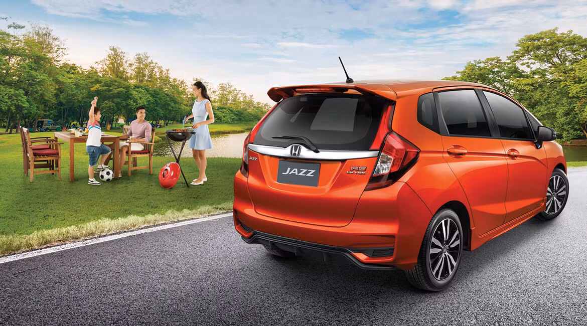 Được biết, Honda Việt Nam chính thức nhận đặt hàng các mẫu xe này thông qua các Đại lý Ô tô Honda trên toàn quốc từ ngày 05/03/2018, thời gian giao xe dự kiến trong Quý 2 năm 2018.