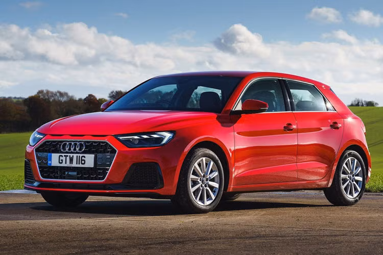 Không chỉ có giá rẻ hơn đôi chút so với thị trường Bắc Mỹ, Audi A1 2019 tại Anh Quốc còn nhận được nhiều nâng cấp ở cả ngoại và nội thất hơn.