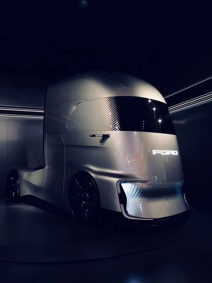 Mẫu xe này gây ấn tượng mạnh bởi thiết kế xe rất giống đầu robot.