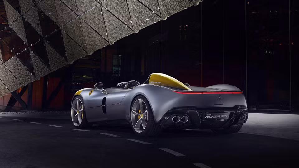 Giá hai siêu phẩm Ferrari mới này được dự đoán sẽ không dưới 1 triệu USD/chiếc.