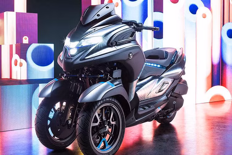 Yamaha đã trang bị cho chiếc 3CT Prototype một động cơ lớn hơn để tạo ra trải nghiệm mạnh mẽ hơn, tốc độ hơn chiếc Yamaha Tricity nổi tiếng và có thể đáp ứng tiện nghi trên những hành trình đường dài.