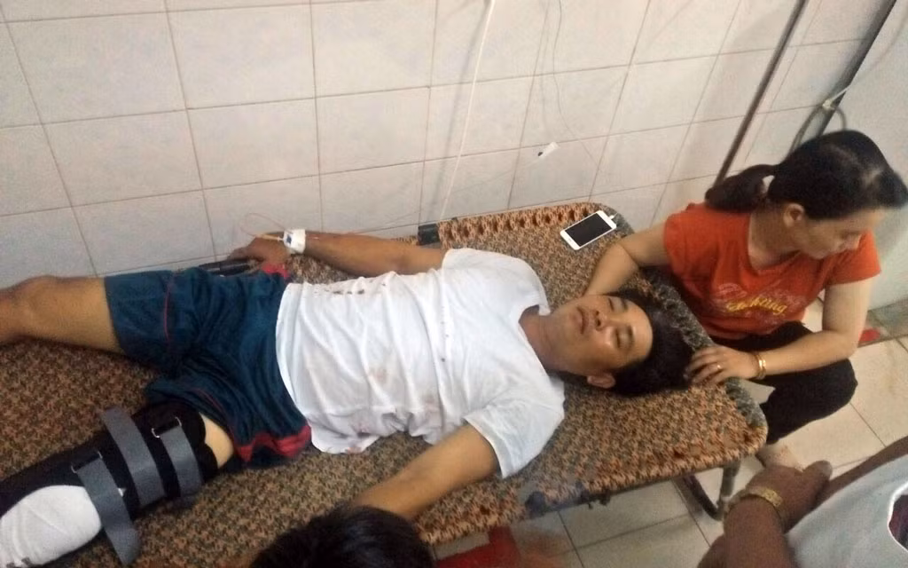 Vu thieu uy bien phong ban dong doi: Chuyen nan nhan ve TP HCM dieu tri