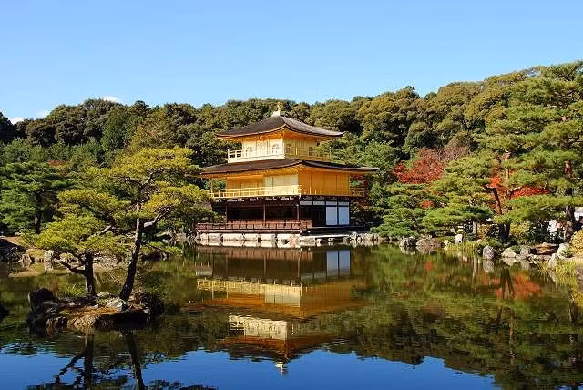  6. Di tích lịch sử Kyoto (Nhật Bản): Kyoto là kinh đô, trung tâm văn hóa của Nhật Bản từ năm 794 đến thế kỷ 19. Thành phố này có kiến trúc gỗ truyền thống đặc trưng, và những khu vườn xinh đẹp, và là nơi có ngôi chùa ấn tượng, cung điện lớn cùng bảo tàng đẹp. Ảnh: UNESCO.