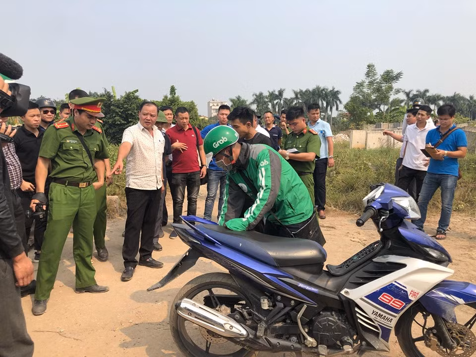 Chiều ngày 30/9, cơ quan Công an đã bắt được 2 nghi phạm là Đinh Văn Giáp và Đinh Văn Trường tại huyện Văn Chấn, tỉnh Yên Bái. Bước đầu hai nghi phạm này đã thừa nhận sát hại nam sinh viên Nguyễn Cao S..