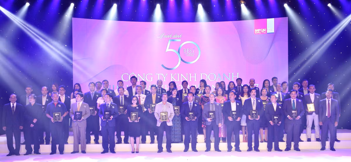Vinamilk lien tuc duoc binh chon xuat sac trong 6 thang dau 2018-Hinh-2