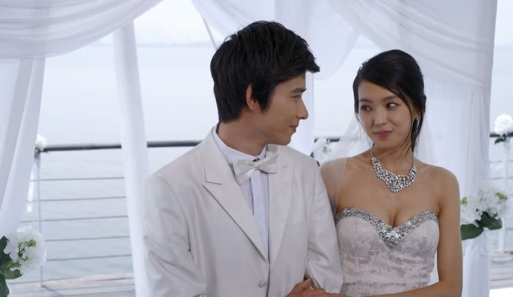 Lễ đính hôn của Giai Tuệ và Triệu Nghị.