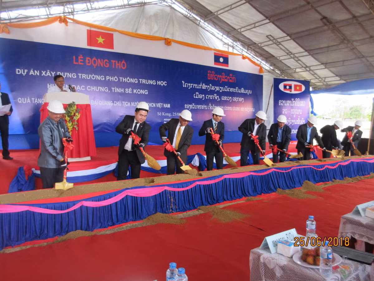 BIDV tai tro xay truong PTTH Dakcheung tai Lao