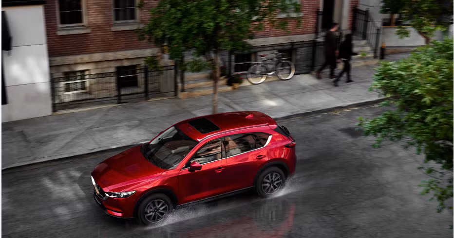 Mazda CX-5 còn được trang bị công nghệ i-Stop.