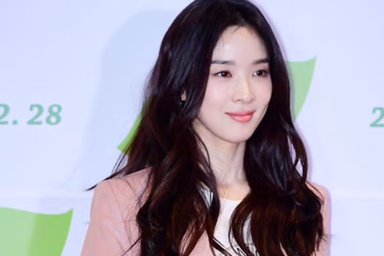 Các nữ nghệ sĩ cũng lên tiếng trấn an fan. Lee Chung Ah viết: "Cảm ơn nhưng đừng lo lắng quá nhé". Ảnh: Osen