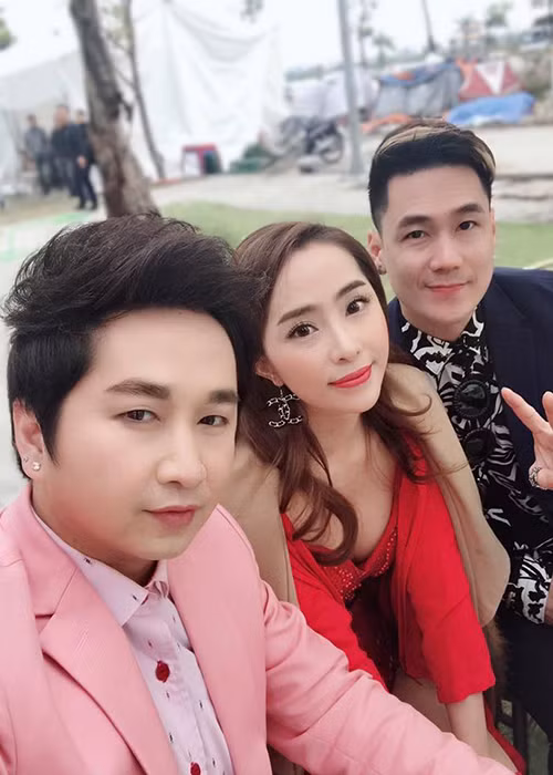 Cách đây không lâu, Quỳnh Nga mới hội ngộ Khánh Phương sau nhiều năm không liên lạc. Ảnh: FBNV