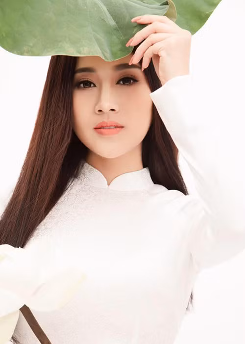 Nhan sac gay me cua ngoc nu 9x cham thi Than tuong Bolero 2019