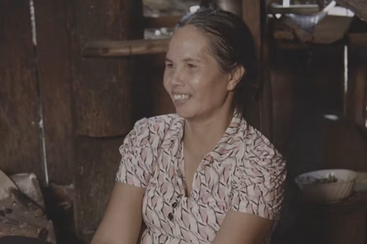 Trên VOV, H'hen Niê kể mẹ của cô là người phụ nữ rất hiện đại, luôn cập nhật và thay đổi theo xu hướng. Ảnh: BTC