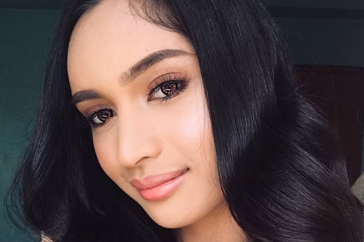 Nicole nhận được lời khen của nhiều khán giả ở đường nét tự nhiên trên gương mặt lẫn vóc dáng.